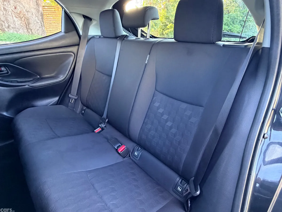 Toyota Yaris Hatchback, Petrol Hybrid, 2024, Black