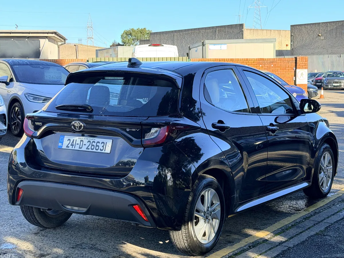 Toyota Yaris Hatchback, Petrol Hybrid, 2024, Black