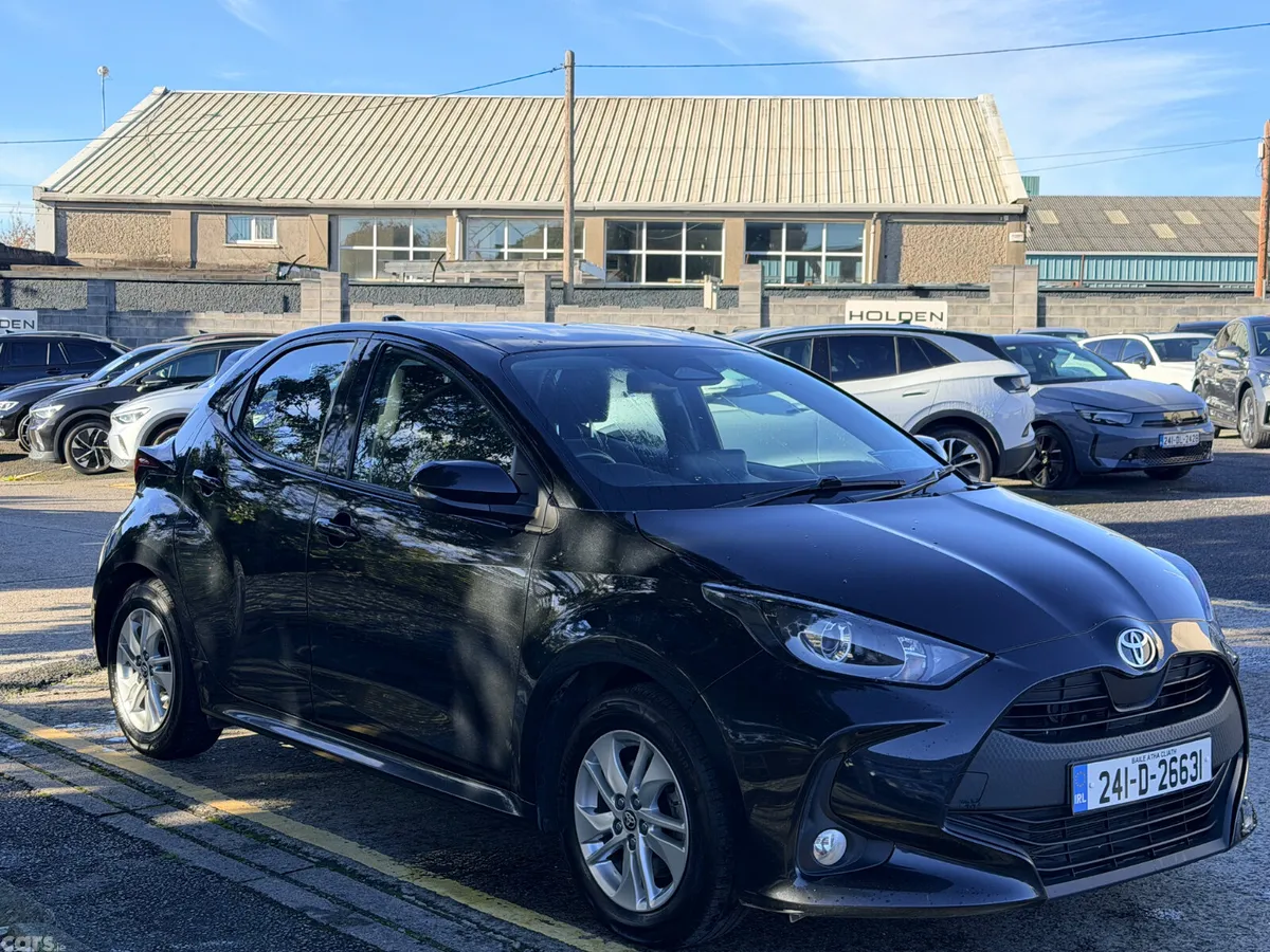 Toyota Yaris Hatchback, Petrol Hybrid, 2024, Black