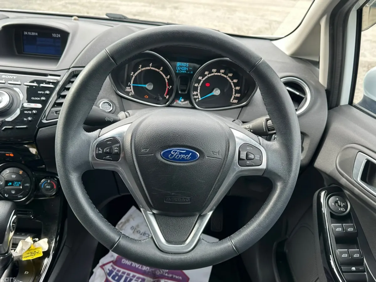 Ford Fiesta Hatchback, Petrol, 2015, White