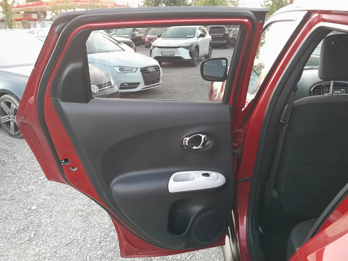 Nissan Juke MPV, Petrol, 2014, Red