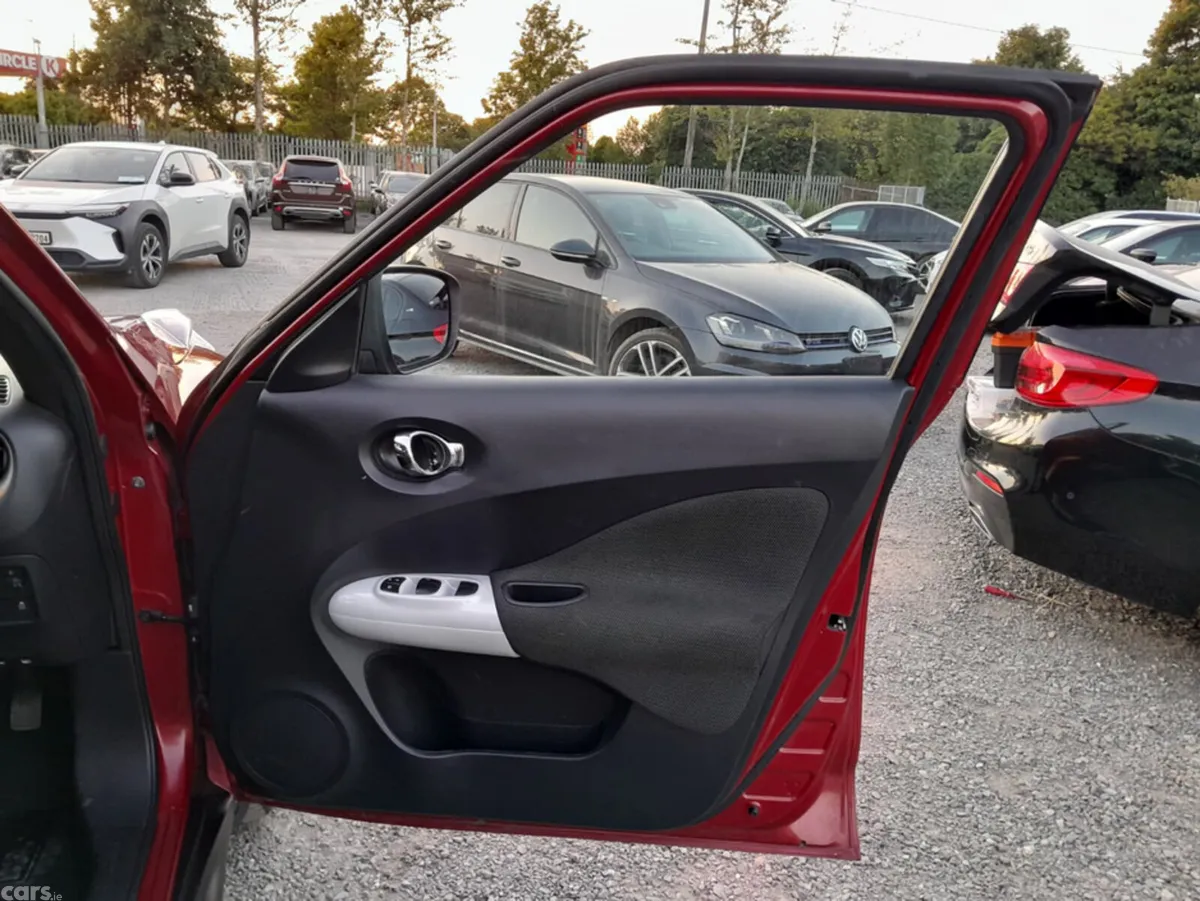 Nissan Juke MPV, Petrol, 2014, Red