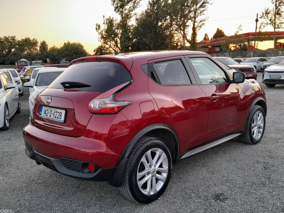 Nissan Juke MPV, Petrol, 2014, Red