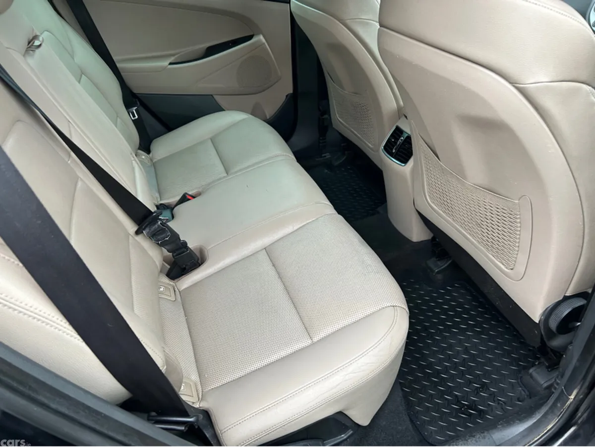 Hyundai Tucson MPV, Diesel, 2017, Black