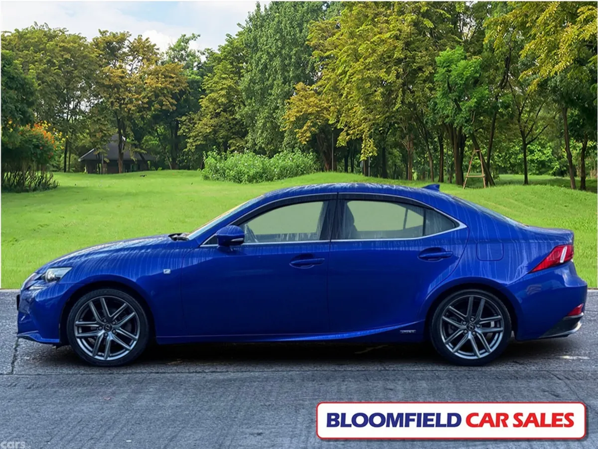Lexus IS Saloon, Petrol Hybrid, 2013, Blue