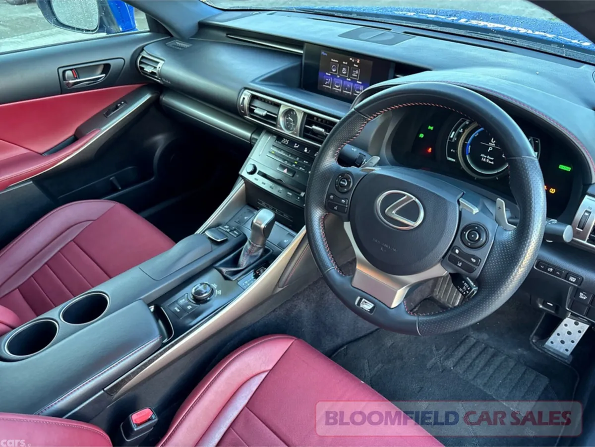 Lexus IS Saloon, Petrol Hybrid, 2013, Blue