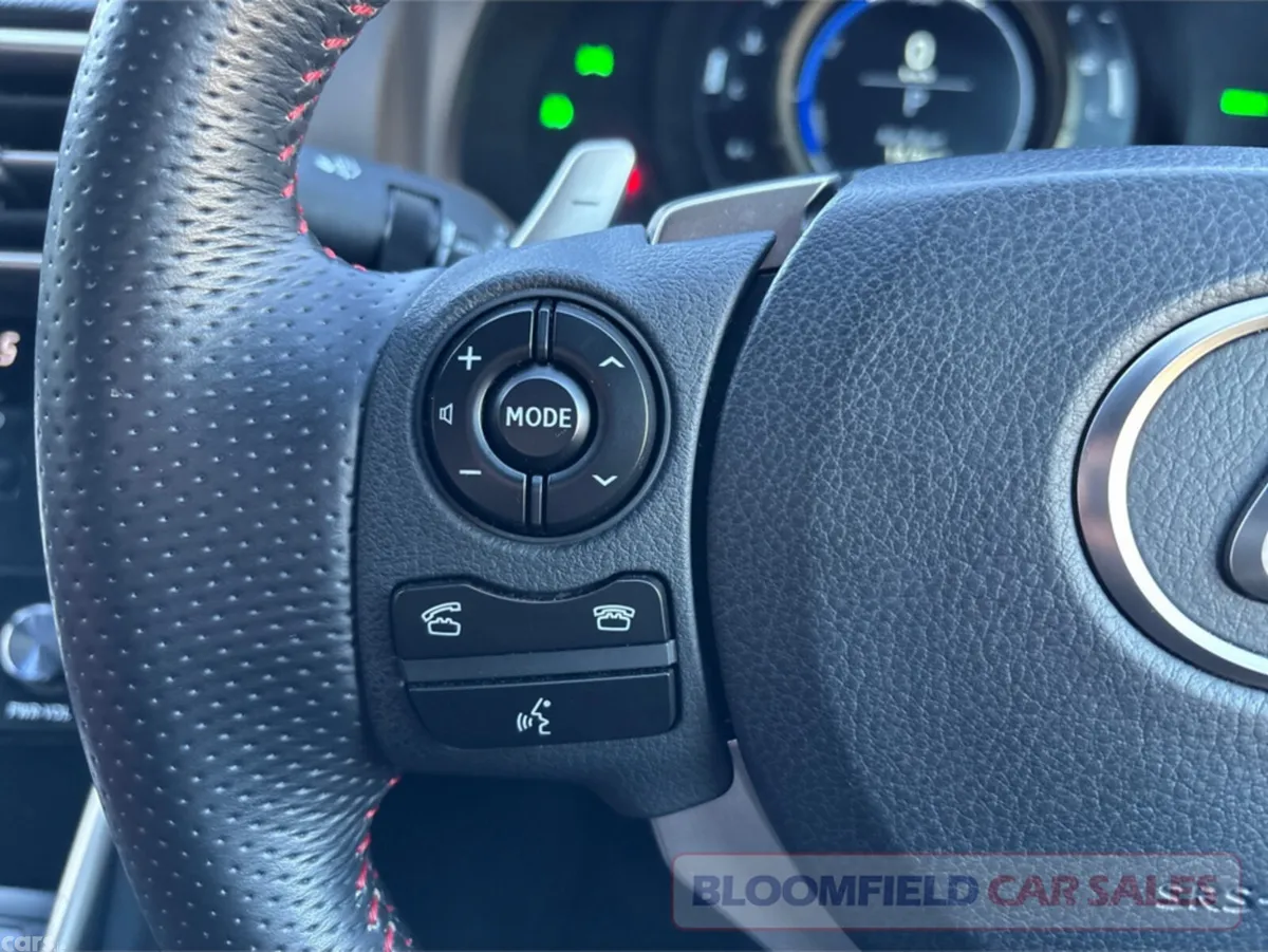 Lexus IS Saloon, Petrol Hybrid, 2013, Blue