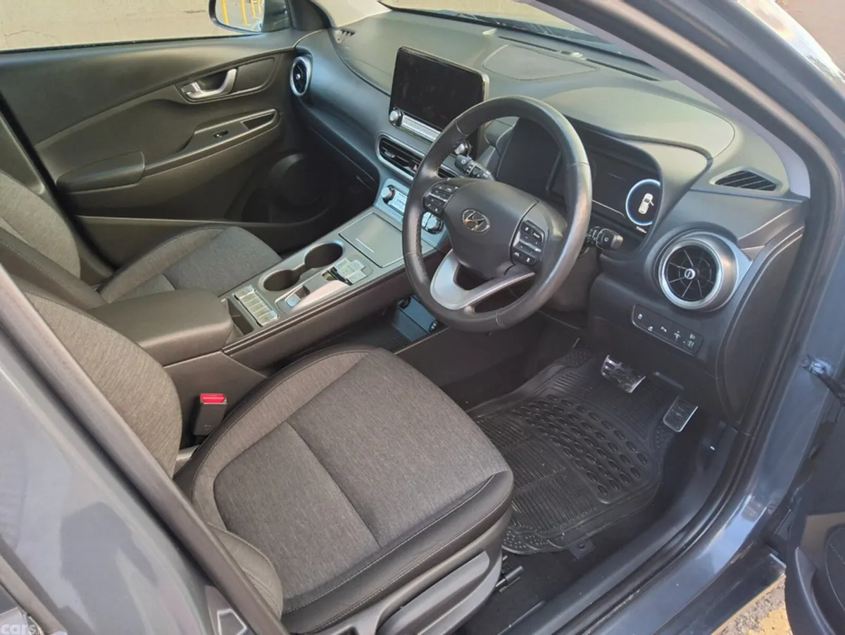 Hyundai KONA SUV, Electric, 2023, Grey