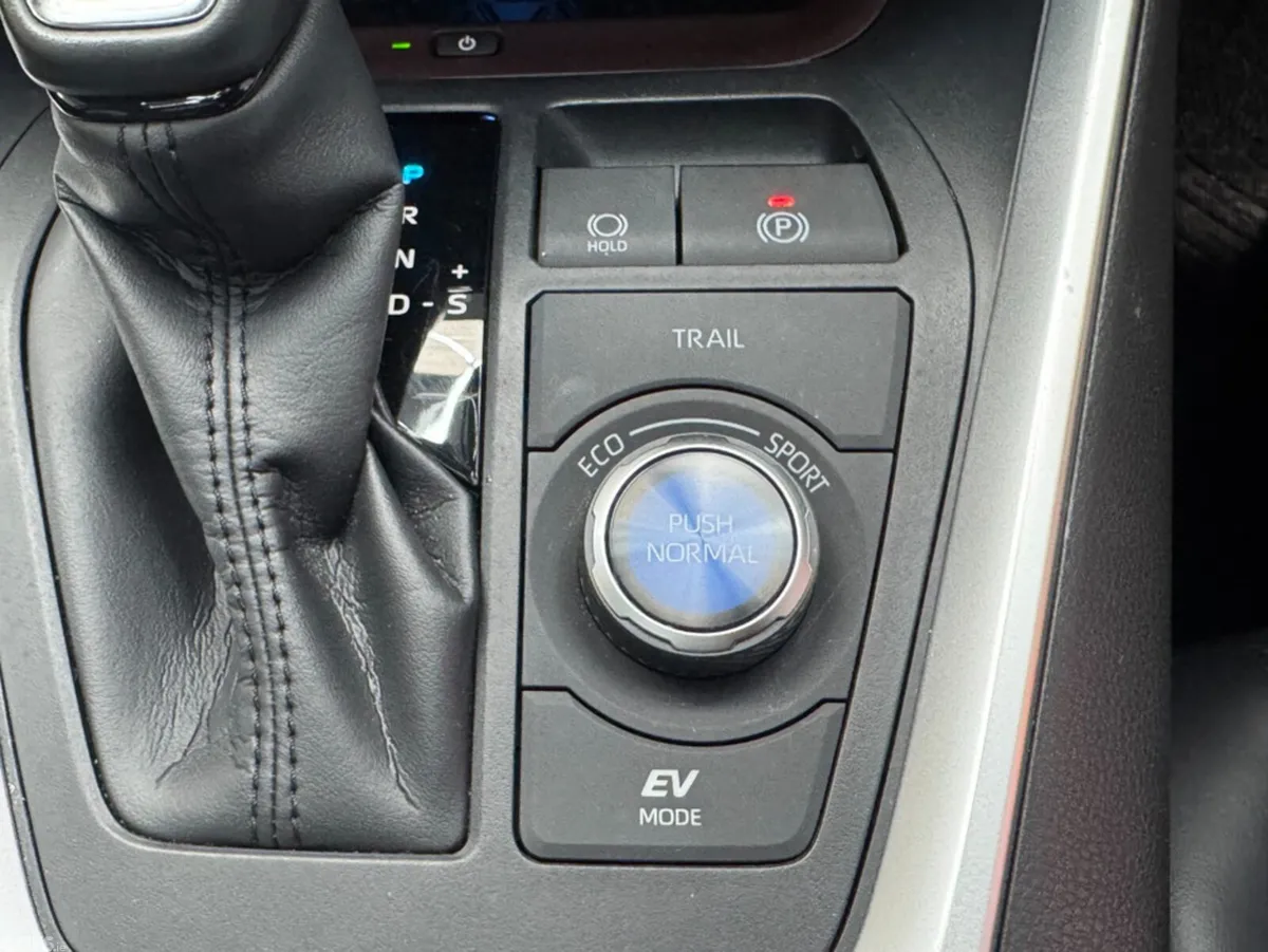 Toyota RAV4 SUV, Petrol Hybrid, 2024, Black