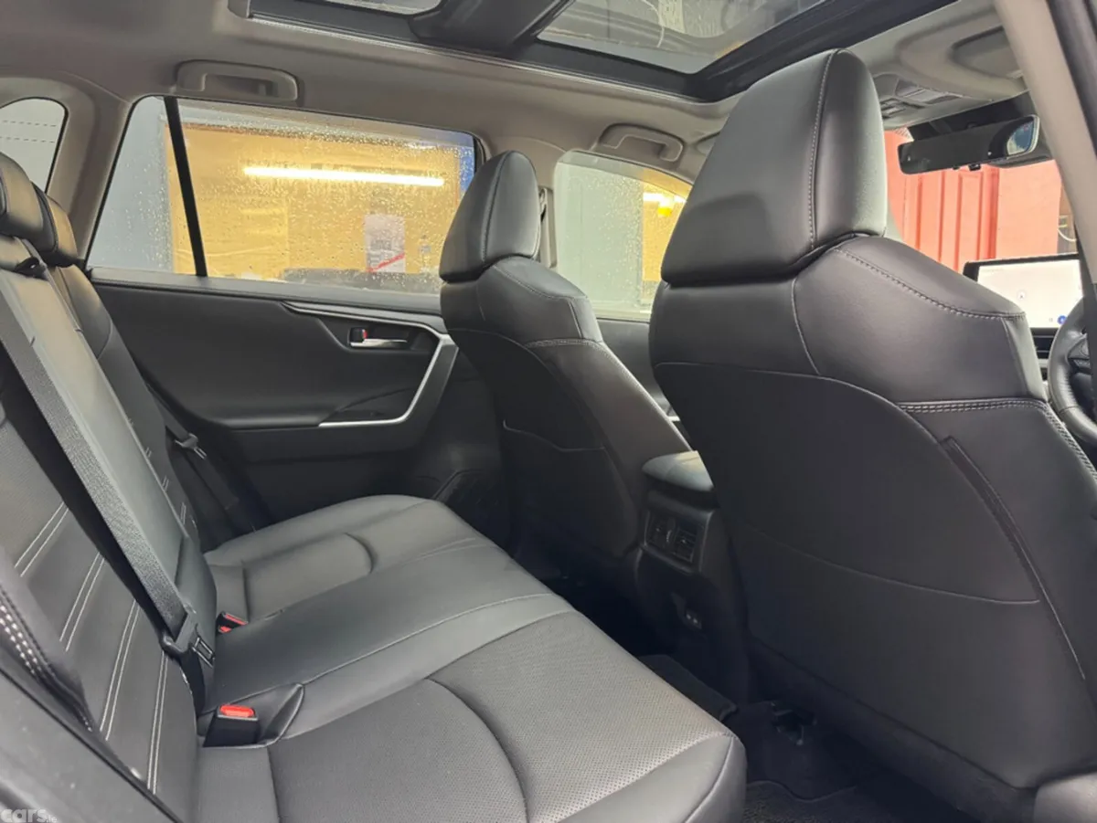 Toyota RAV4 SUV, Petrol Hybrid, 2024, Black