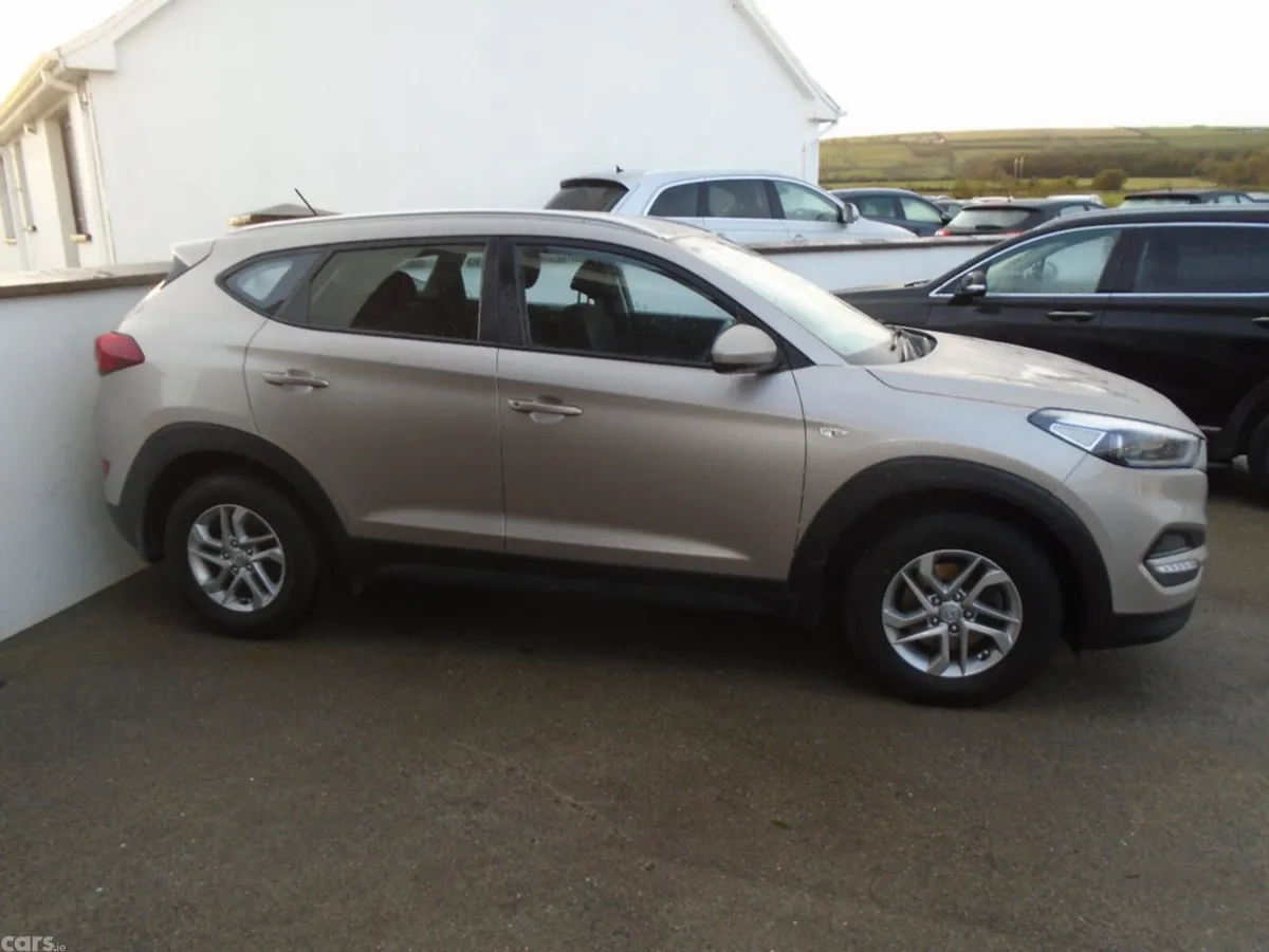 Hyundai Tucson MPV, Diesel, 2017, White