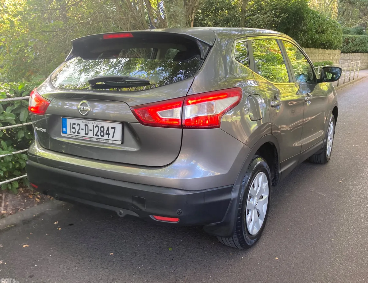 Nissan Qashqai Hatchback, Petrol, 2015, Grey