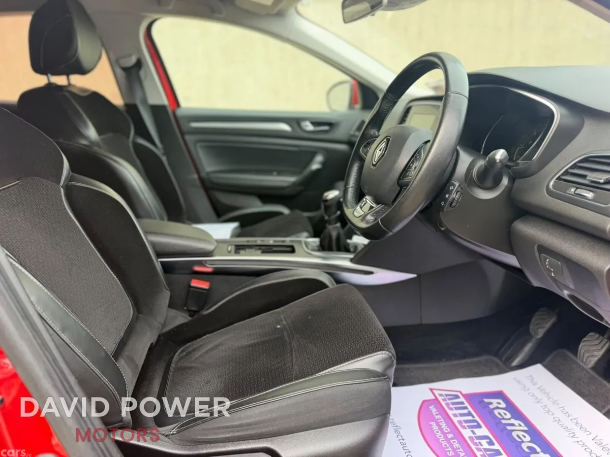Renault Megane Hatchback, Diesel, 2017, Red