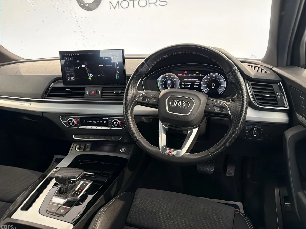 Audi Q5 SUV, Petrol Hybrid, 2023, White
