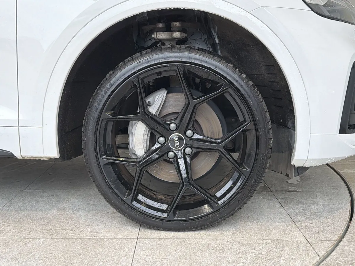Audi Q5 SUV, Petrol Hybrid, 2023, White