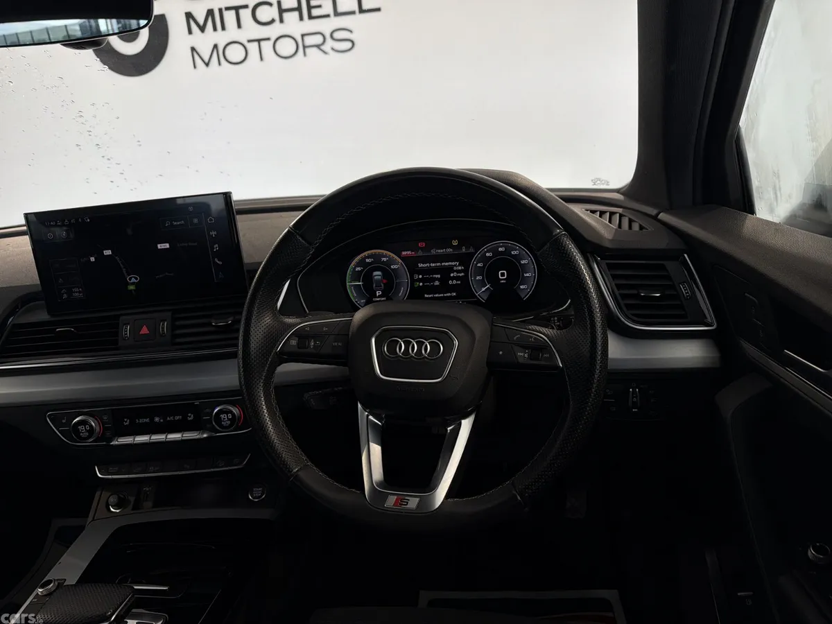 Audi Q5 SUV, Petrol Hybrid, 2023, White