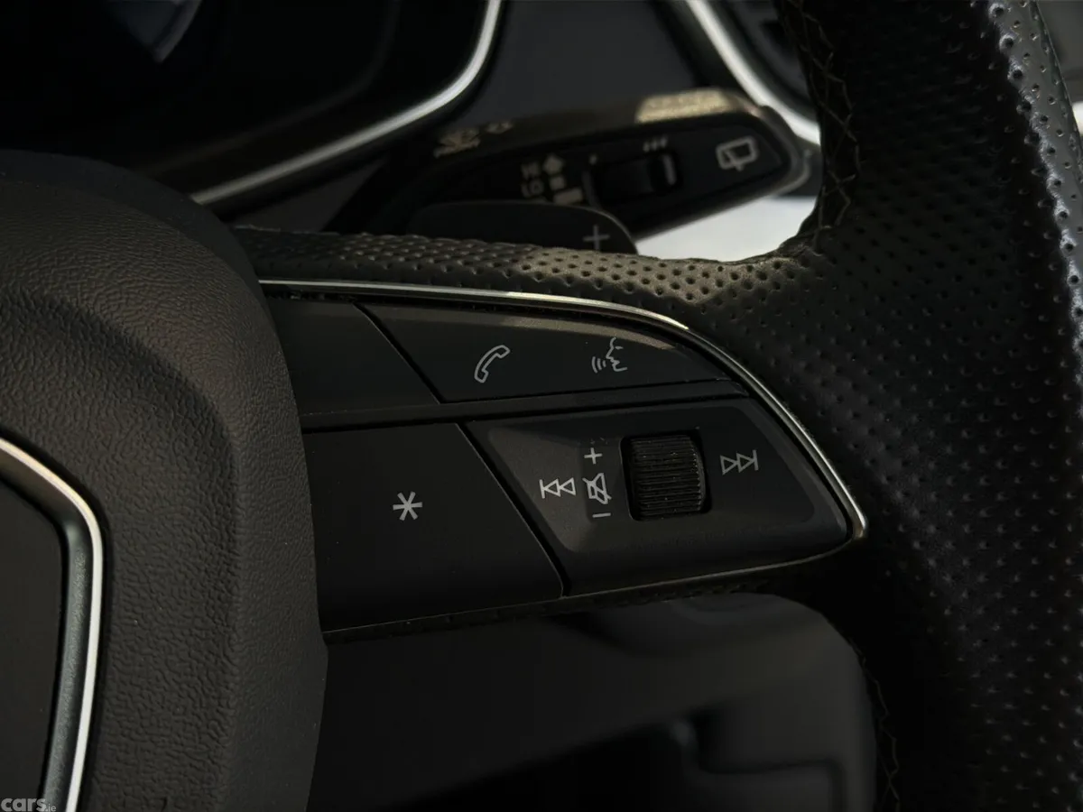 Audi Q5 SUV, Petrol Hybrid, 2023, White