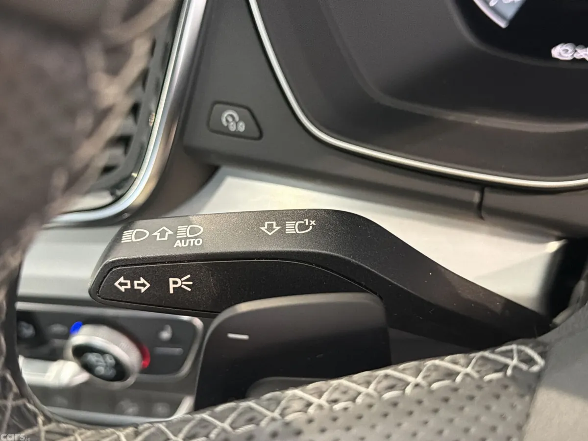 Audi Q5 SUV, Petrol Hybrid, 2023, White