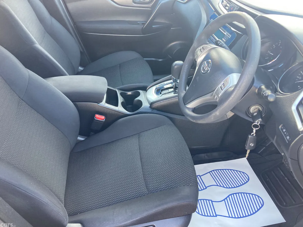 Nissan Qashqai Hatchback, Petrol, 2015, Grey