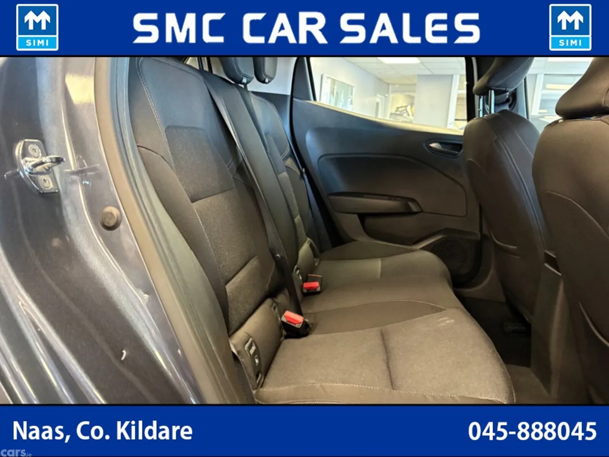 Renault Clio Hatchback, Petrol, 2023, Grey