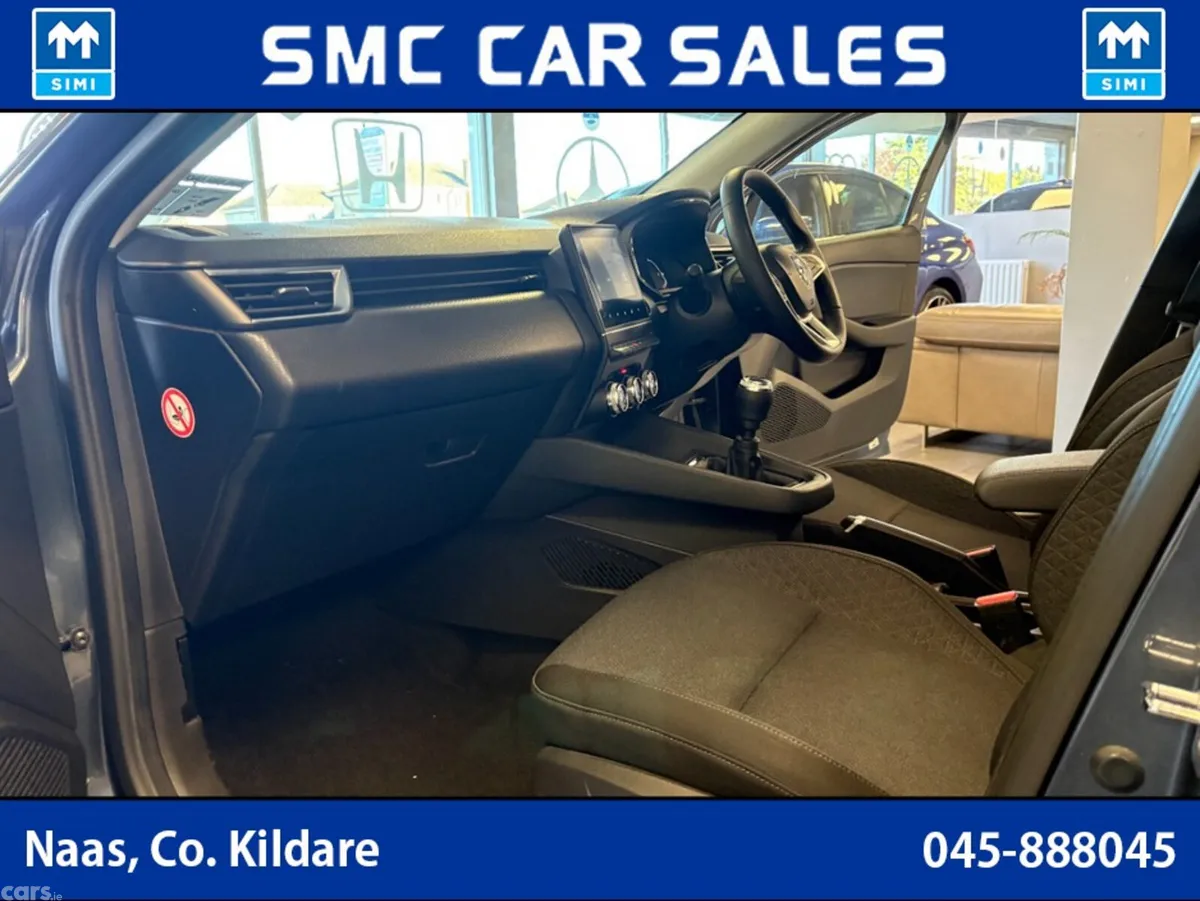 Renault Clio Hatchback, Petrol, 2023, Grey