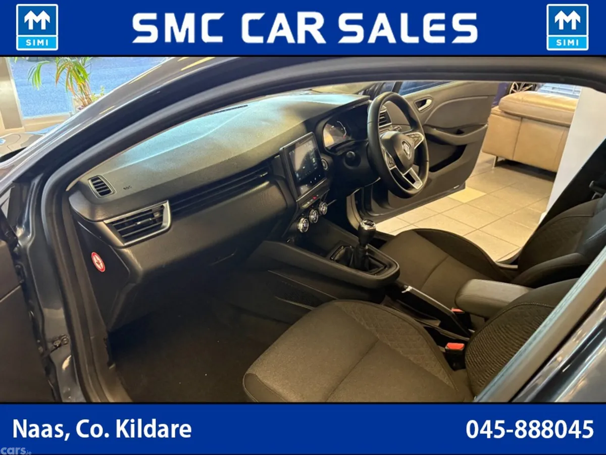 Renault Clio Hatchback, Petrol, 2023, Grey