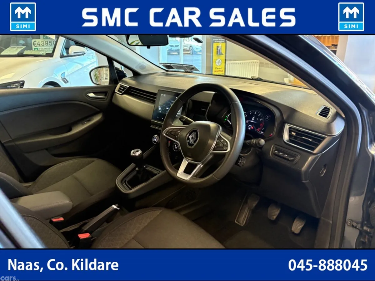 Renault Clio Hatchback, Petrol, 2023, Grey