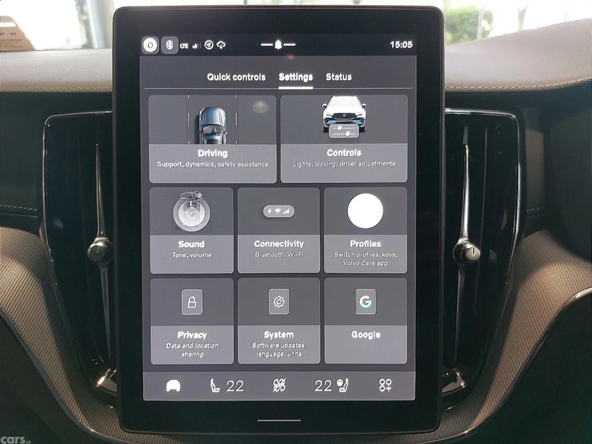 Volvo XC60 SUV, Petrol Plug-in Hybrid, 2026, Blue