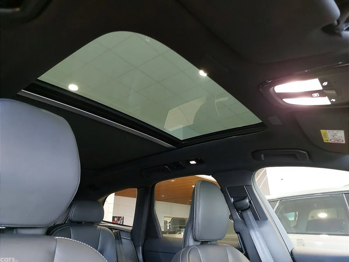 Volvo XC60 SUV, Petrol Plug-in Hybrid, 2026, Blue
