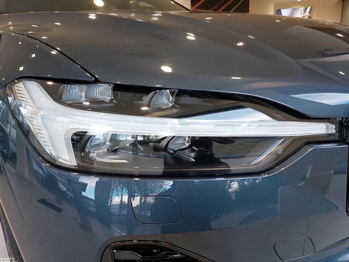 Volvo XC60 SUV, Petrol Plug-in Hybrid, 2026, Blue