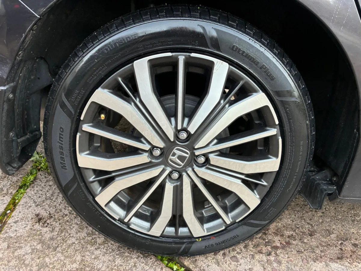 Honda Grace Saloon, Petrol Hybrid, 2019, Black