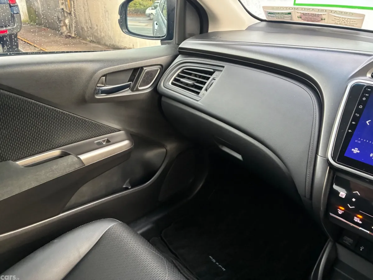 Honda Grace Saloon, Petrol Hybrid, 2019, Black
