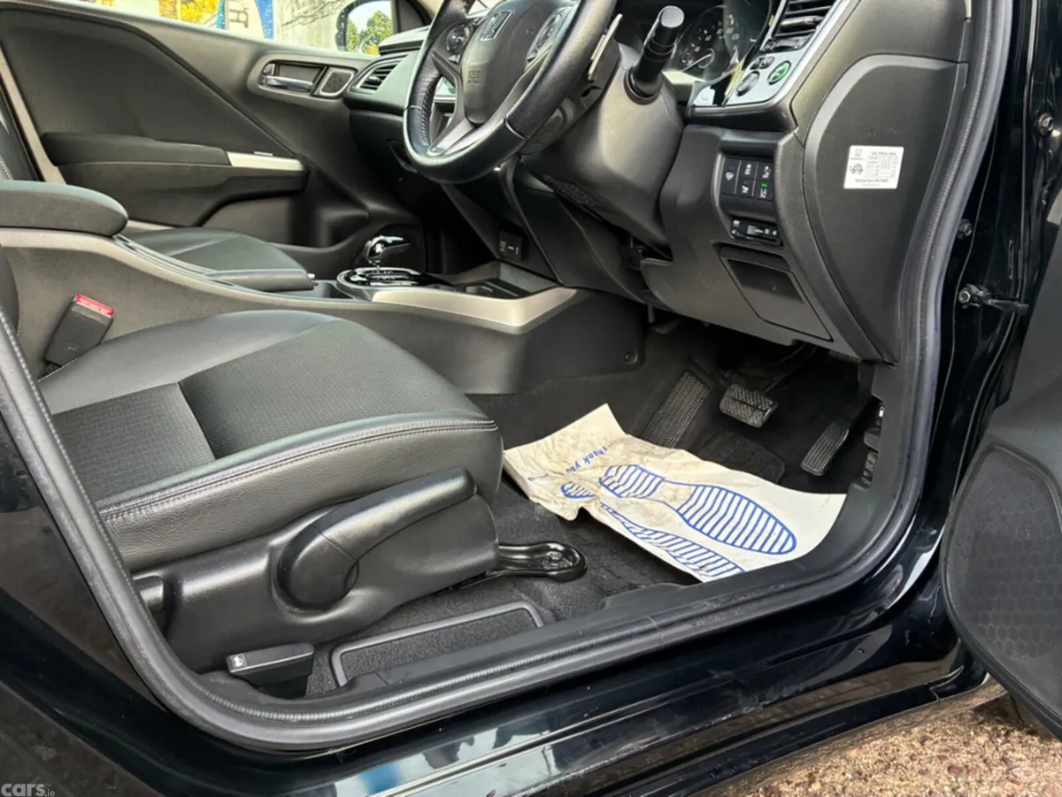 Honda Grace Saloon, Petrol Hybrid, 2018, Black