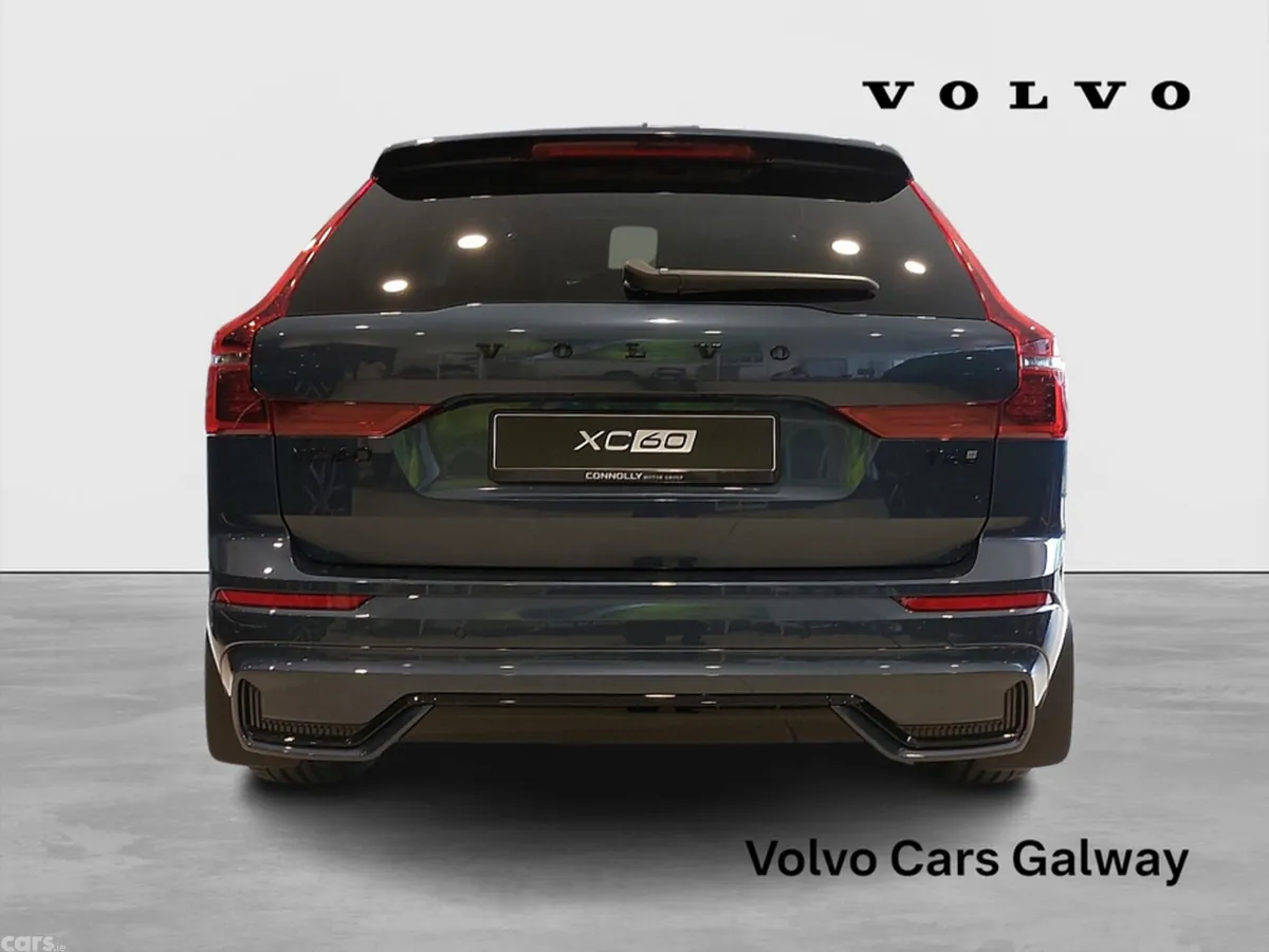 Volvo XC60 SUV, Petrol Plug-in Hybrid, 2026, Blue