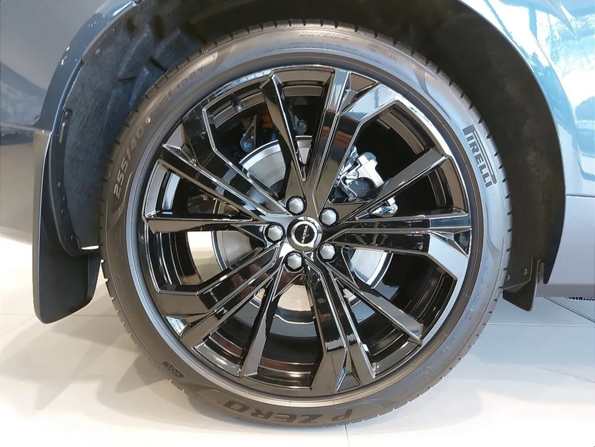 Volvo XC60 SUV, Petrol Plug-in Hybrid, 2026, Blue