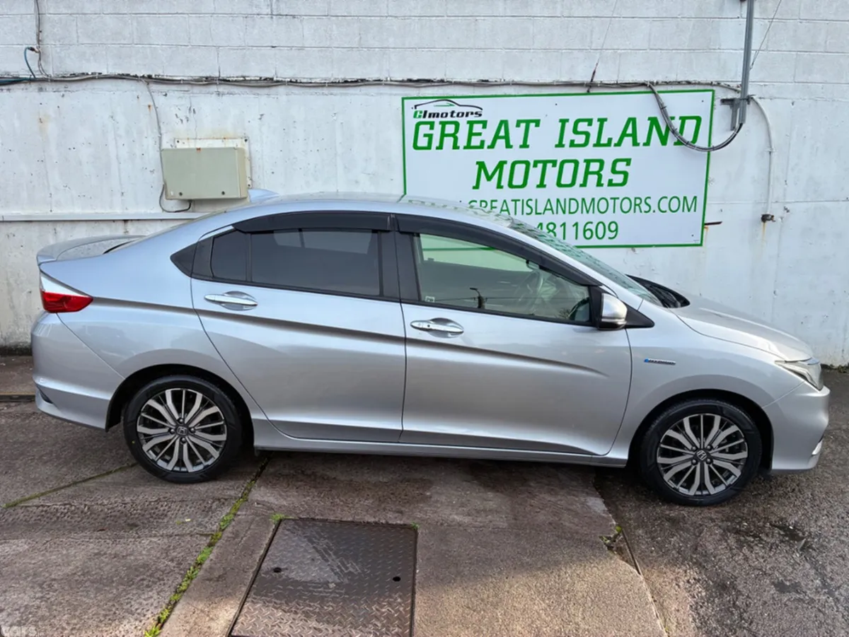Honda Grace Saloon, Petrol Hybrid, 2018, Silver