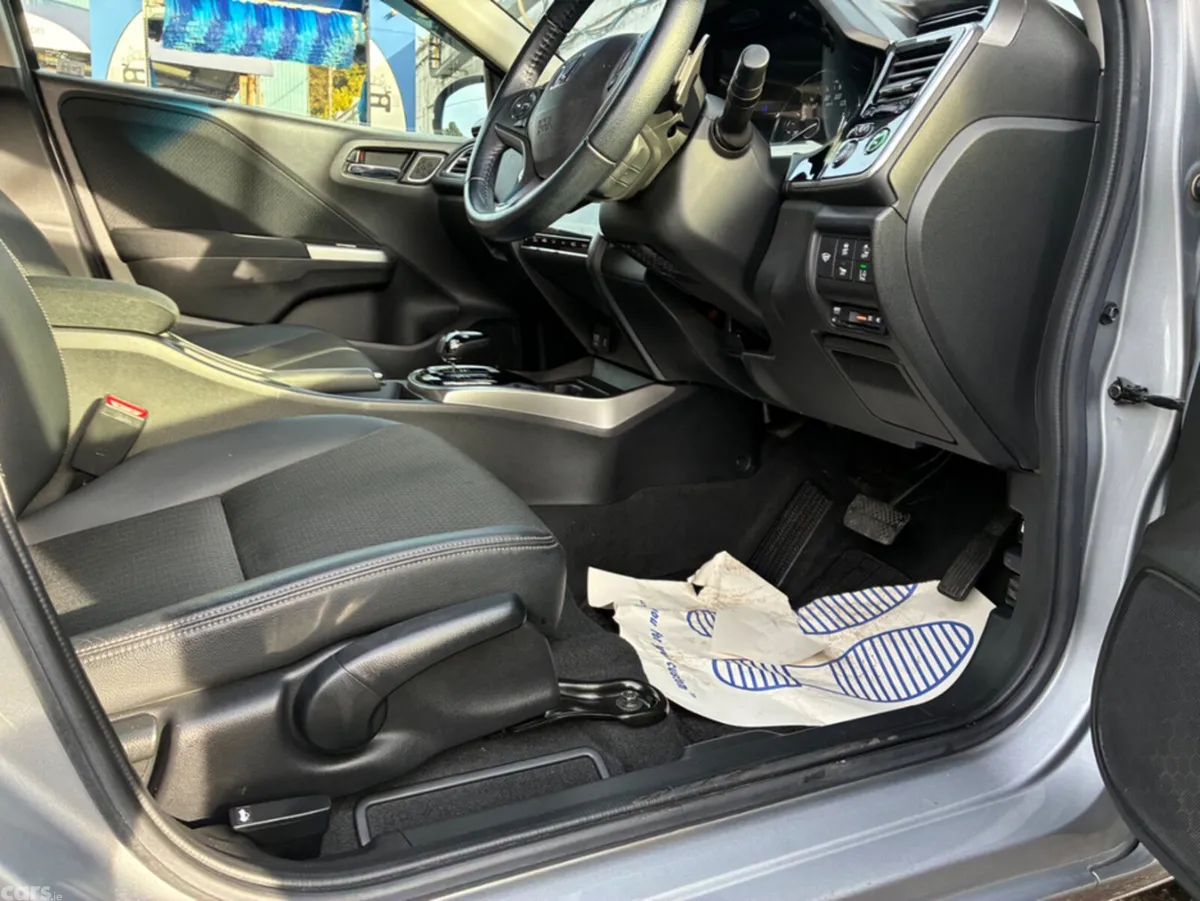 Honda Grace Saloon, Petrol Hybrid, 2018, Silver