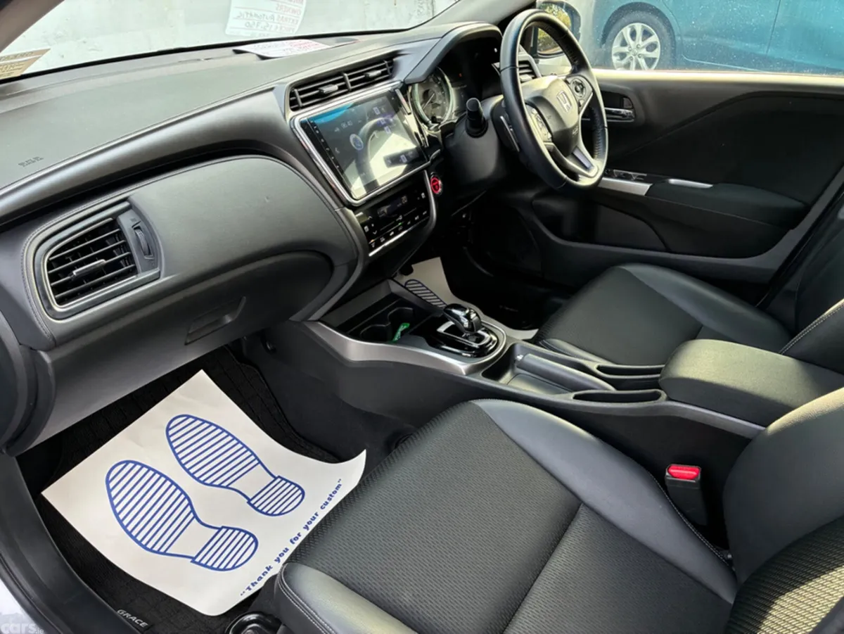 Honda Grace Saloon, Petrol Hybrid, 2018, Silver