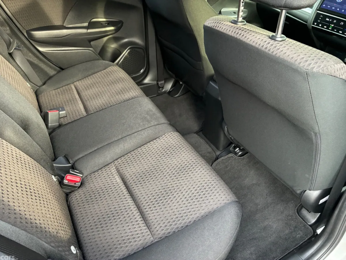 Honda Fit Hatchback, Petrol Hybrid, 2018, Silver