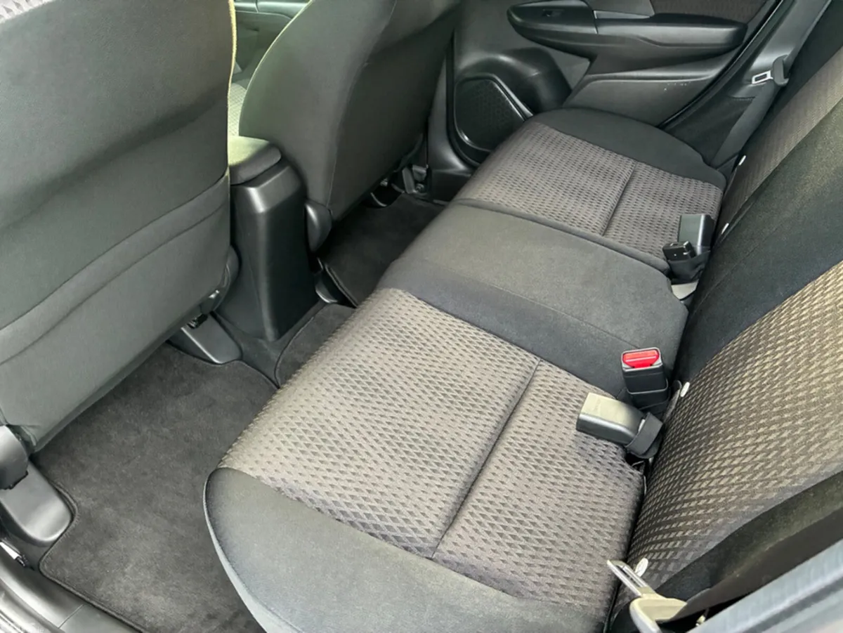 Honda Fit Hatchback, Petrol Hybrid, 2018, Silver