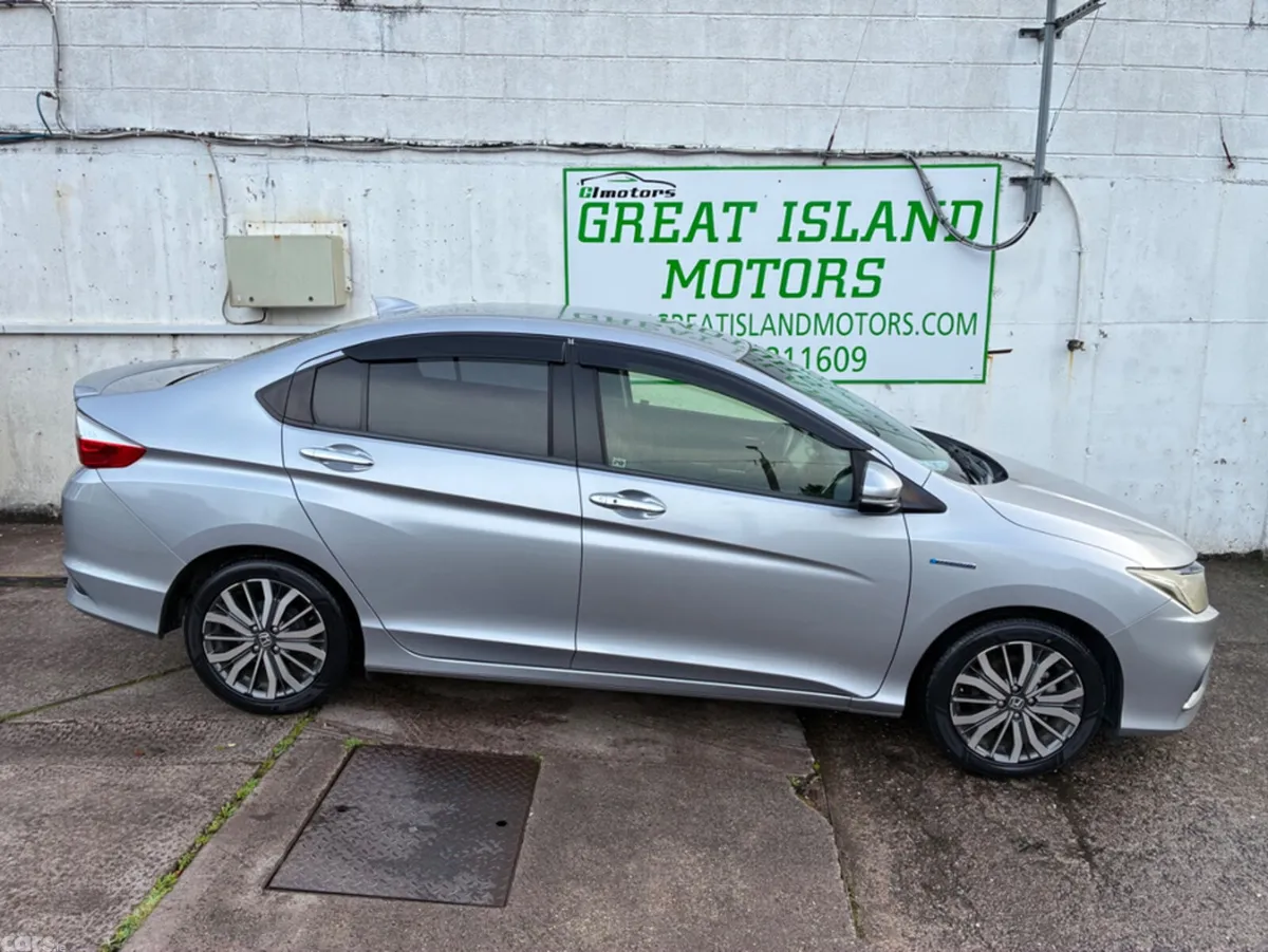Honda Grace Saloon, Petrol Hybrid, 2018, Silver