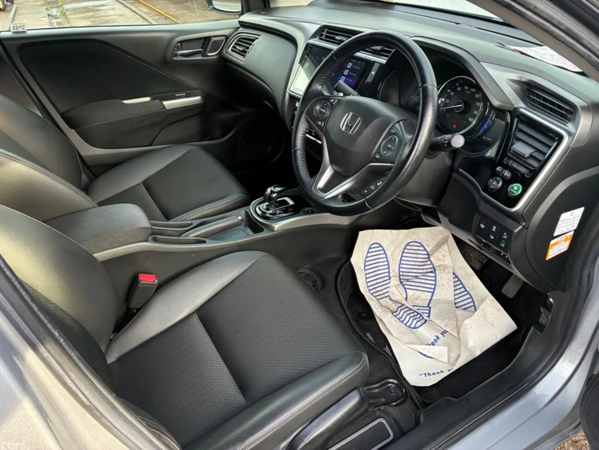 Honda Grace Saloon, Petrol Hybrid, 2018, Silver