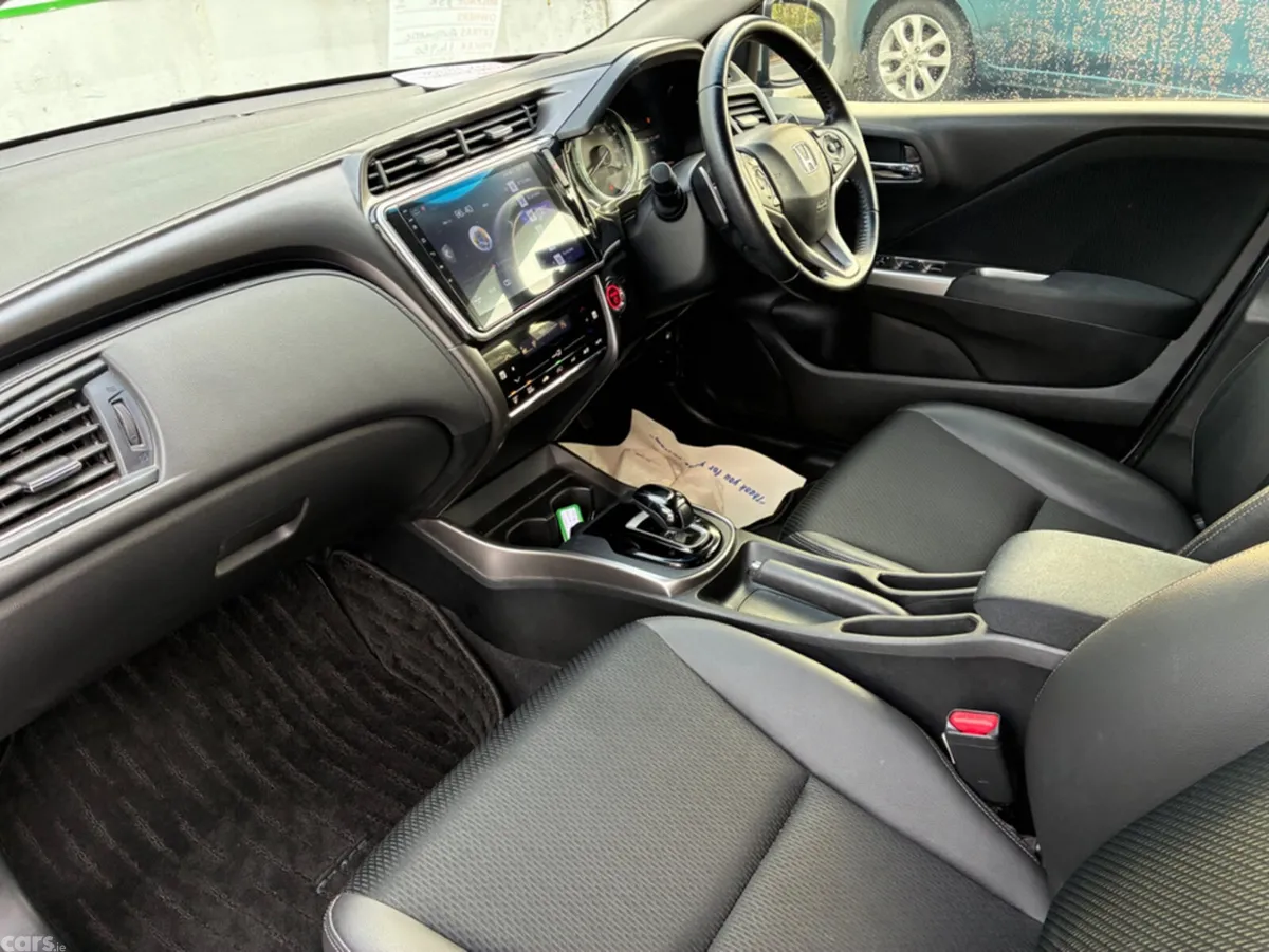 Honda Grace Saloon, Petrol Hybrid, 2018, Silver