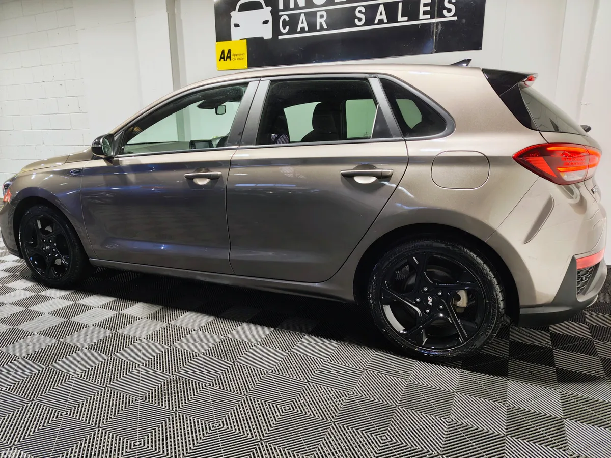 Hyundai i30 Hatchback, Petrol, 2022, Brown