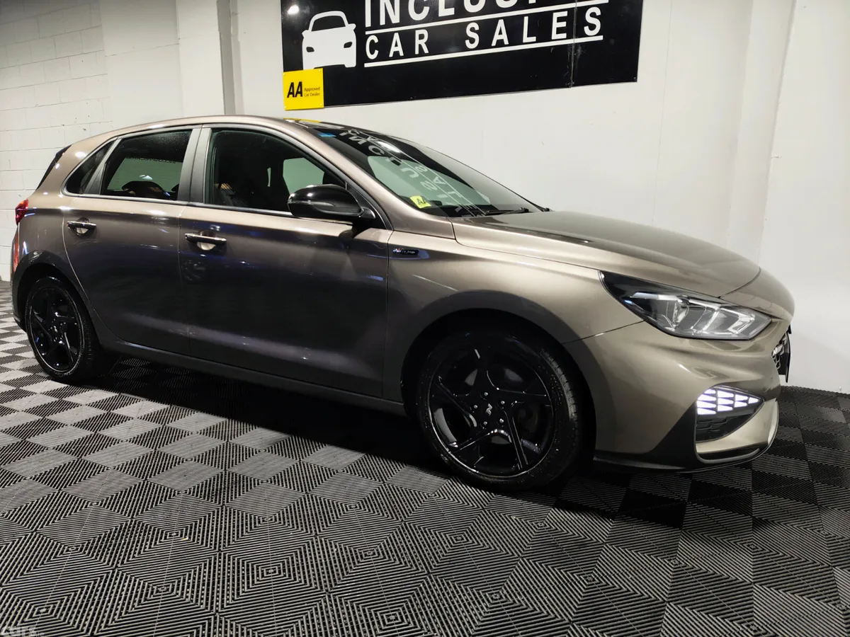 Hyundai i30 Hatchback, Petrol, 2022, Brown