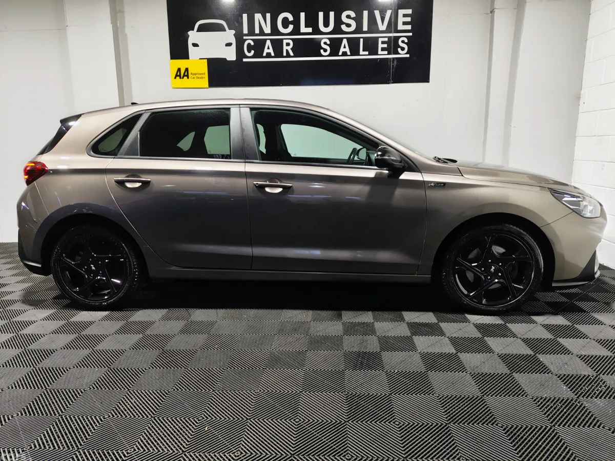 Hyundai i30 Hatchback, Petrol, 2022, Brown