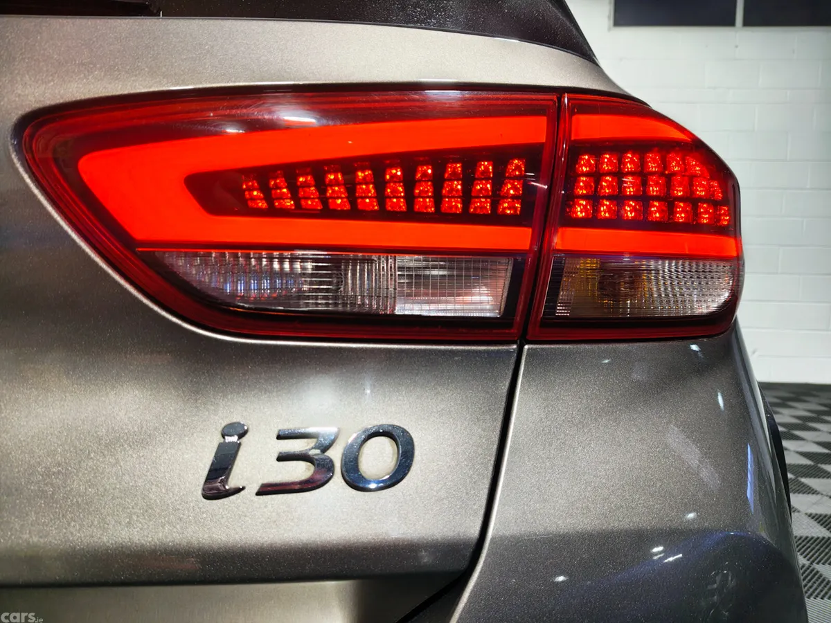 Hyundai i30 Hatchback, Petrol, 2022, Brown