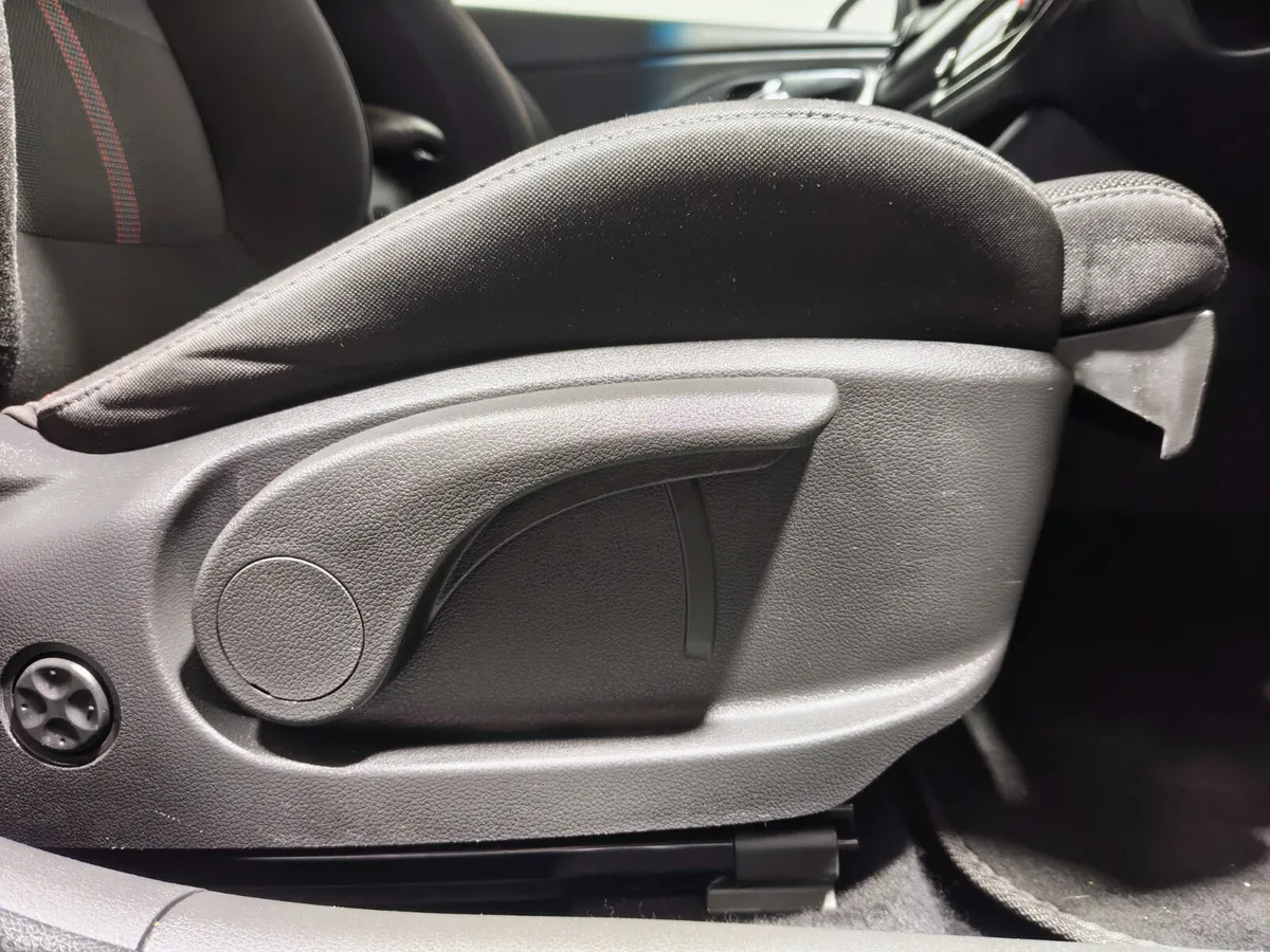 Hyundai i30 Hatchback, Petrol, 2022, Brown