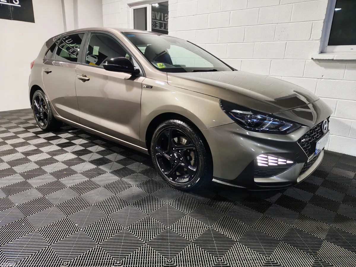 Hyundai i30 Hatchback, Petrol, 2022, Brown