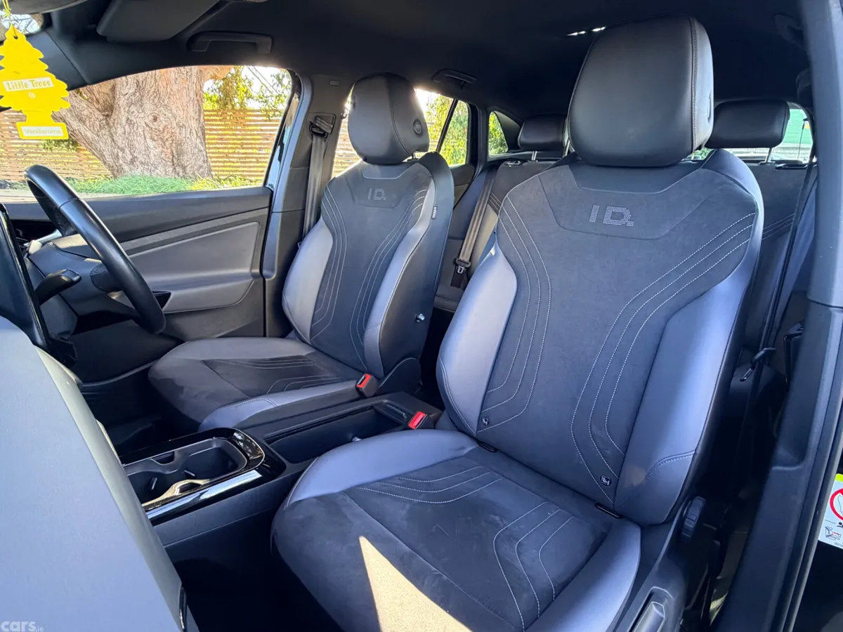 Volkswagen ID.4 Estate, Electric, 2023, Black